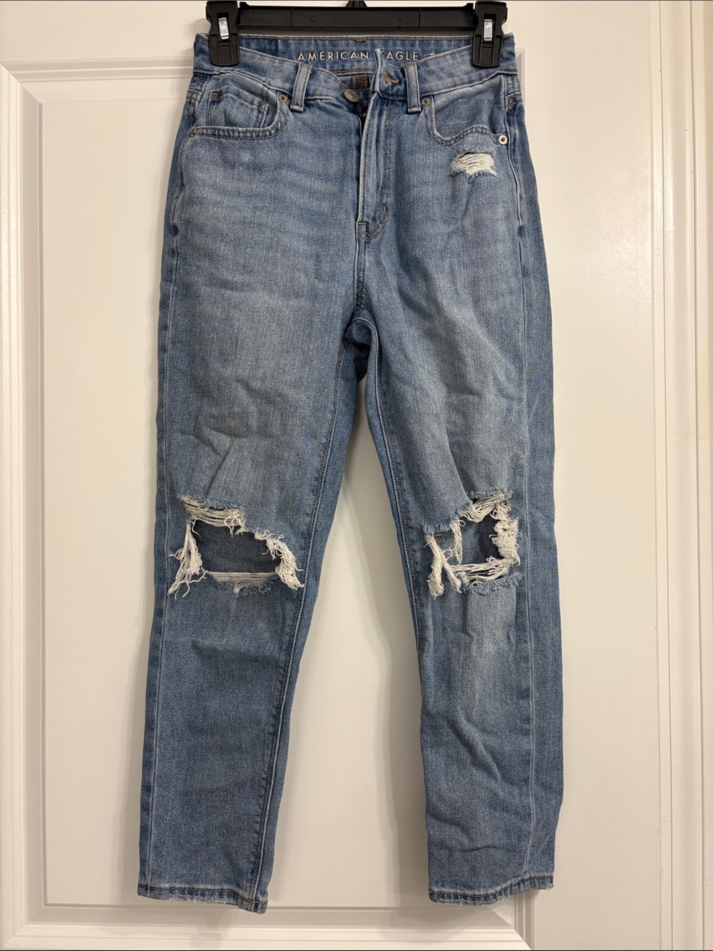 American Eagle Outfitters Light Blue Distressed Boyfriend Jeans
